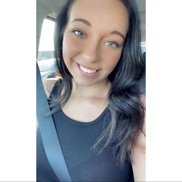 Meet your Posher, Ariel - Picture 12 of 14